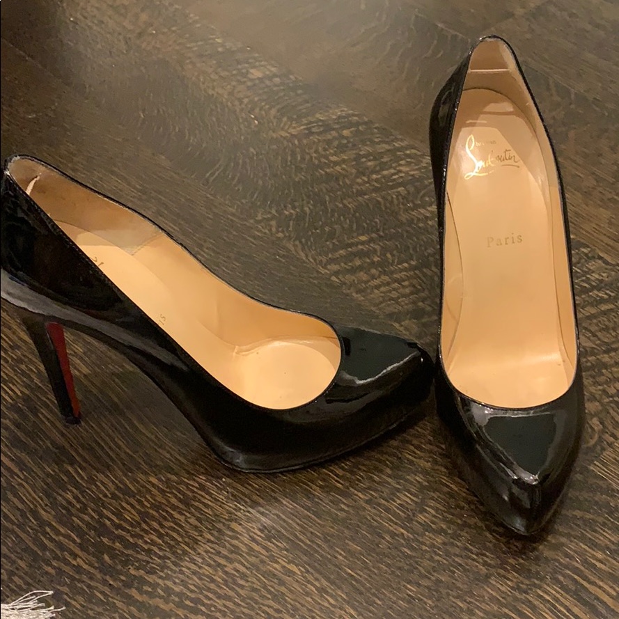 Christian Louboutin Size 39.5